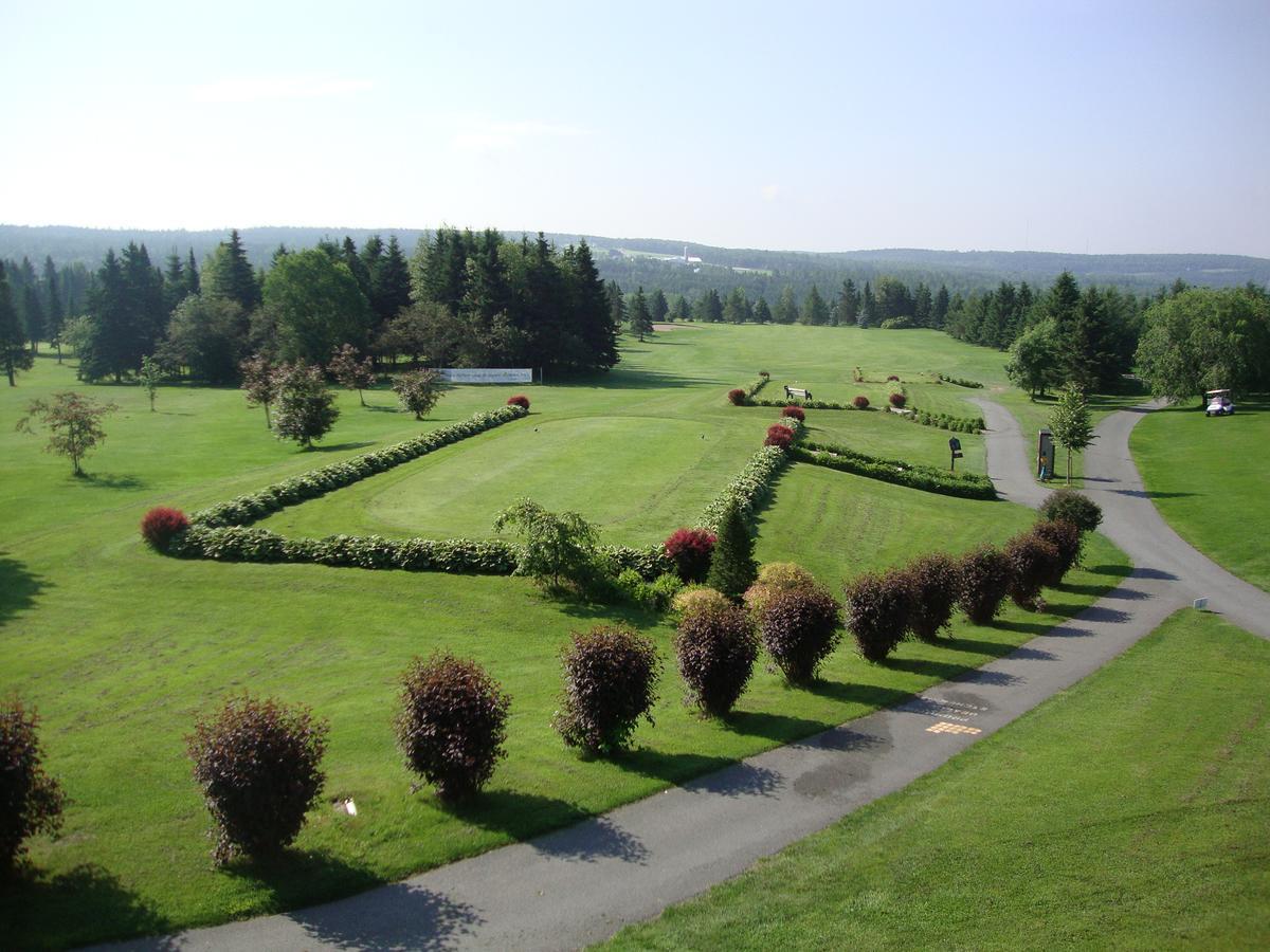 La cache du Golf by C Hôtels Beauceville Exterior foto